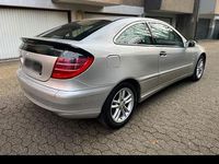 Gebraucht Mercedes C230 197 PS (144 kW) 2002 Silber Coupé