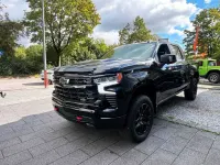 Neu Chevrolet Silverado 426 PS (313 kW) 2025 Schwarz SUV