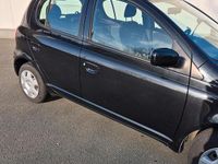 Gebraucht Toyota Yaris 68 PS (50 kW) 2005 Schwarz Kleinwagen