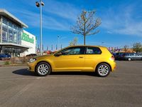 Gebraucht VW Golf VII Comfortline 86 PS (63 kW) 2018 Gold Limousine