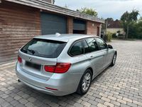 Gebraucht BMW 320 184 PS (135 kW) 2015 Silber Kombi