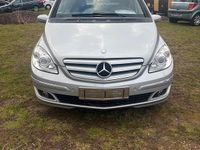 Gebraucht Mercedes B200 148 PS (108 kW) 2007 Silber Van / Kleinbus