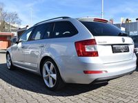 gebraucht Skoda Octavia Combi 2.0 TDI DSG Elegance Navi Xen AHK