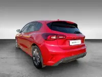 Gebraucht Ford Focus ST-Line 125 PS (91 kW) 2023 Fantastic red tc Limousine