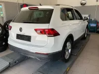 Gebraucht VW Tiguan Move 150 PS (110 kW) 2023 Pure white SUV
