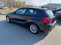 Gebraucht BMW 118 Advantage 136 PS (100 kW) 2018 Schwarz ii/bonnet fluid black Kleinwagen