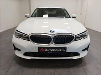 Gebraucht BMW 330e Advantage 252 PS (185 kW) 2021 Weiß Limousine