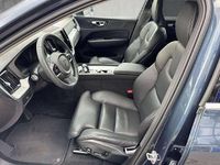 Gebraucht Volvo XC60 Plus 197 PS (144 kW) 2023 Denim blue / metallic SUV