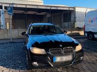 Gebraucht BMW 325 197 PS (144 kW) 2009 Schwarz Kombi