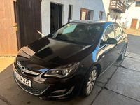 Gebraucht Opel Astra 140 PS (102 kW) 2013 Braun Limousine