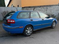 Gebraucht Volvo V40 109 PS (80 kW) 2001 Blau Kombi