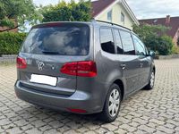 Gebraucht VW Touran Style 105 PS (77 kW) 2012 Grau Van / Kleinbus