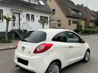 Używany Ford Ka 75 KM (55 kW) 2010 Biały Hatchback