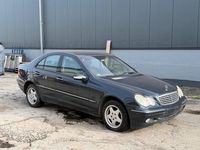 Gebraucht Mercedes C200 163 PS (119 kW) 2003 Blau Limousine