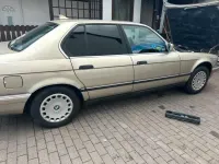 Gebraucht BMW 730 188 PS (138 kW) 1989 Gold Limousine