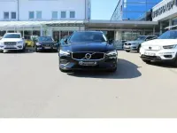 Gebraucht Volvo V60 Momentum 197 PS (144 kW) 2021 Onyx black / (schwarz) Kombi