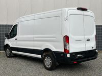 Gebraucht Ford Transit Trend 131 PS (96 kW) 2021 Weiß Van / Kleinbus