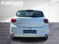 Używany Dacia Sandero Expression 91 KM (66 kW) 2023 Biały Sedan/Limuzyna