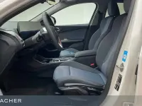 Gebraucht BMW 120 Sport Line 156 PS (114 kW) 2025 Weiß Kleinwagen