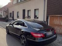 Gebraucht Mercedes E250 204 PS (150 kW) 2009 Schwarz Coupé