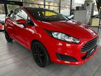 Gebraucht Ford Fiesta 101 PS (74 kW) 2013 Rot Kleinwagen
