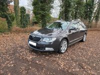 Gebraucht Skoda Superb Elegance 170 PS (125 kW) 2011 Braun Kombi