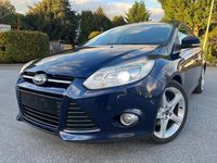 Gebraucht Ford Focus Titanium 140 PS (102 kW) 2012 Blau Limousine