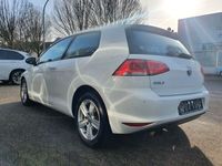 gebraucht VW Golf VII Lim. Comfortline DSG PDC SHZ Scheckheft