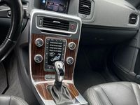 Gebraucht Volvo V60 Summum 288 PS (211 kW) 2017 Weiß Kombi