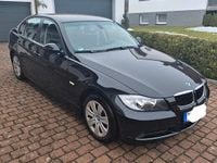 Gebraucht BMW 318 143 PS (105 kW) 2008 Schwarz Limousine