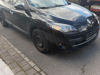 Gebraucht Renault Mégane III Dynamique 140 PS (102 kW) 2011 Schwarz Limousine