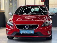 Gebraucht Volvo V40 Kinetic 120 PS (88 kW) 2015 Rot Limousine