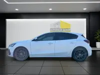 Używany Ford Focus ST 280 KM (205 kW) 2022 Biały Sedan/Limuzyna