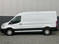 Gebraucht Ford Transit Trend 131 PS (96 kW) 2021 Weiß Van / Kleinbus