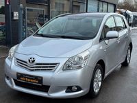 Gebraucht Toyota Verso Edition 132 PS (97 kW) 2010 Silber Van / Kleinbus