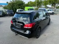 Gebraucht Mercedes B200 156 PS (114 kW) 2016 Schwarz Kleinwagen
