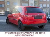 Gebraucht Ford Fiesta Basis 60 PS (44 kW) 2003 Rot Kleinwagen