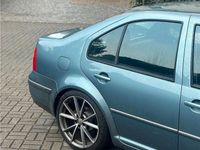 Gebraucht VW Bora 105 PS (77 kW) 2004 Blau Limousine