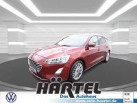 Gebraucht Ford Focus Titanium 125 PS (91 kW) 2019 Rubyrot (red), metallic Kombi