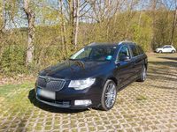 Gebraucht Skoda Superb Ambition 140 PS (102 kW) 2012 Schwarz Kombi