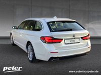 Gebraucht BMW 520 Luxury Line 184 PS (135 kW) 2020 Mineralweiss Kombi