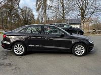 Gebraucht Audi A3 Ambiente 150 PS (110 kW) 2014 Schwarz Limousine