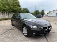 Gebraucht BMW 320 184 PS (135 kW) 2012 Schwarz Limousine