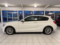 Gebraucht BMW 118 Advantage 136 PS (100 kW) 2017 Weiß Kleinwagen