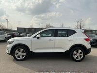 Gebraucht Volvo XC40 Core 190 PS (139 kW) 2023 Crystal white pearl SUV