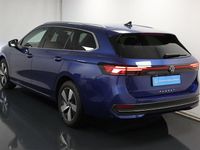Gebraucht VW Passat Business 150 PS (110 kW) 2024 Reef blue Kombi