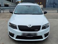 gebraucht Skoda Octavia 2.0 TSI DSG RS 230*LED*PANO*AHK*STHZ*