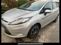 Gebraucht Ford Fiesta 60 PS (44 kW) 2011 Silber Limousine