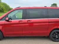 Gebraucht Mercedes V220 Avantgarde Edition 163 PS (119 kW) 2022 Rot Van / Kleinbus