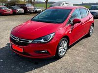 Gebraucht Opel Astra Selection 105 PS (77 kW) 2017 Rot Limousine